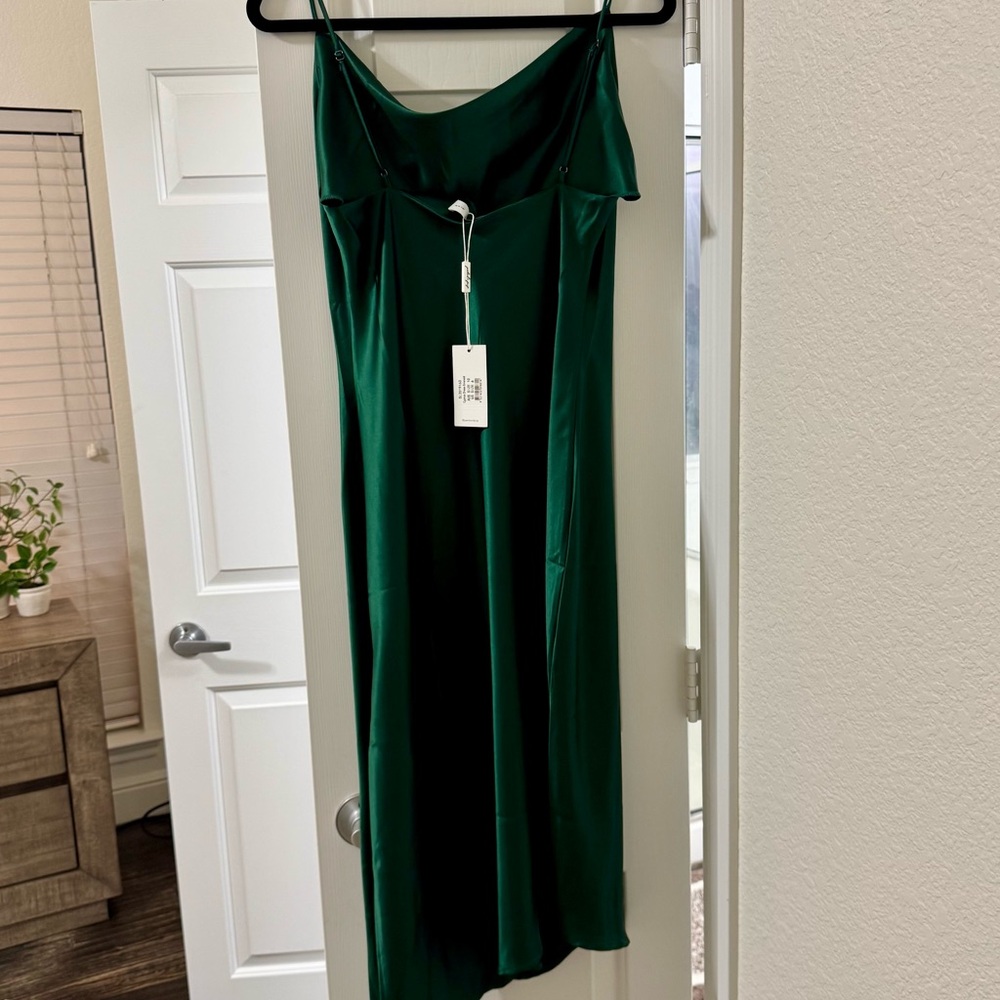 NWT Petal and Pup CYPRUS DRESS - EMERALD, size 6 - Picture 4 of 5